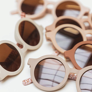 Солнцезащитные очки Mrs. Ertha "Bay Bouquet Silhouette", цветочный эскиз